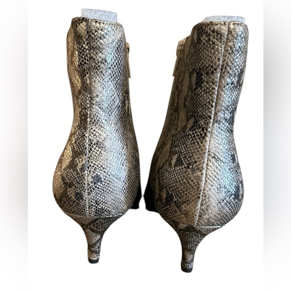 Anne Michelle Lena Bootie Size 10 Bronze Snake Side Zipper Kitten Heel - Picture 5 of 13